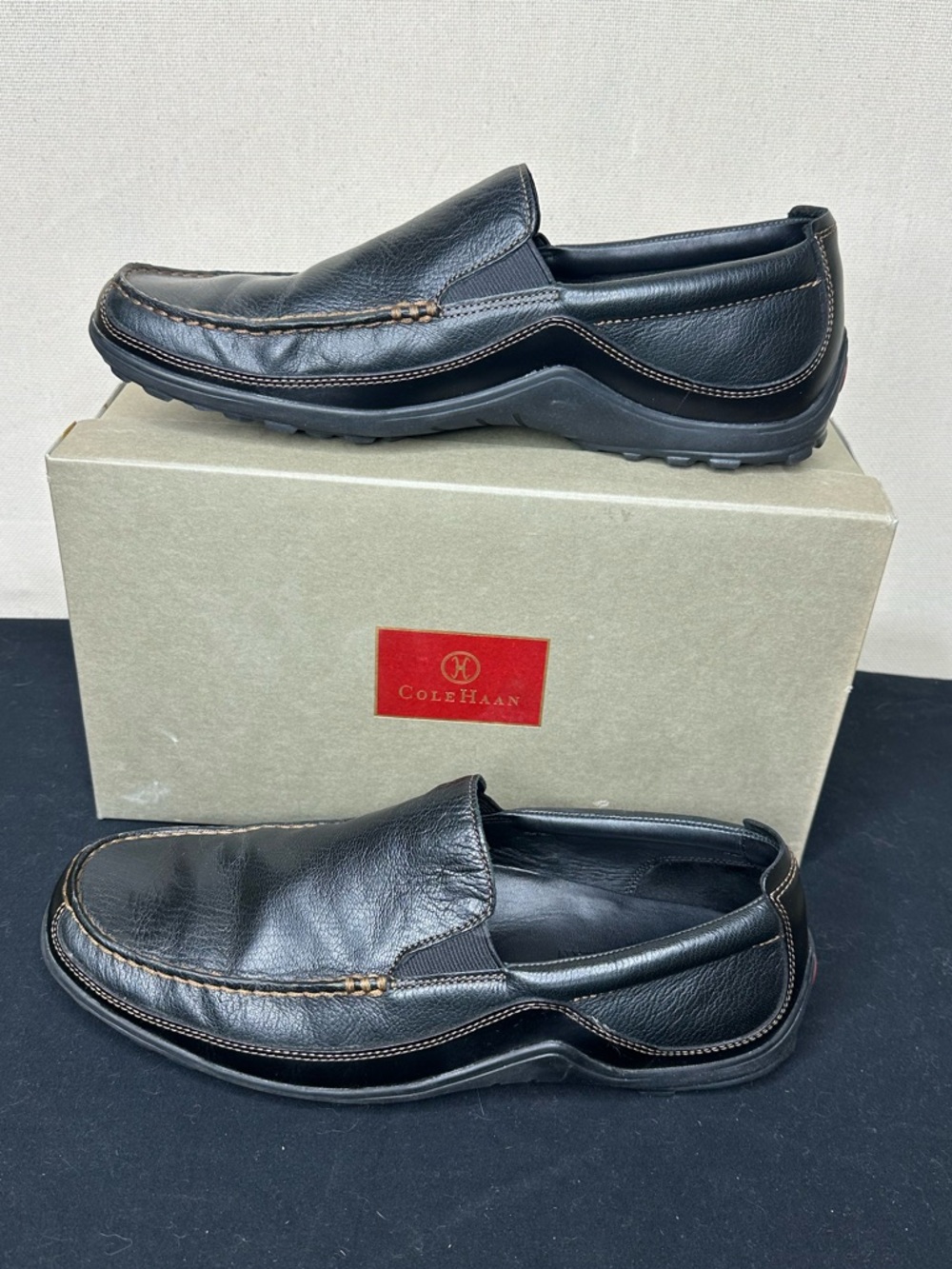 Cole Haan Tucker Venetian Black Leather Slip-On Loafers Mens 10 - Picture 2 of 6